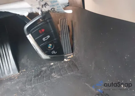 2021 BMW 330I z USA, uszkodzony, nr VIN 3MW5R1J0XM8C05723